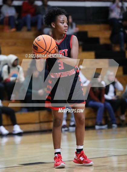 Thumbnail 1 in Independence vs. East Rutherford photogallery.
