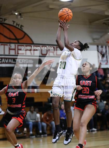 Thumbnail 3 in Independence vs. East Rutherford photogallery.
