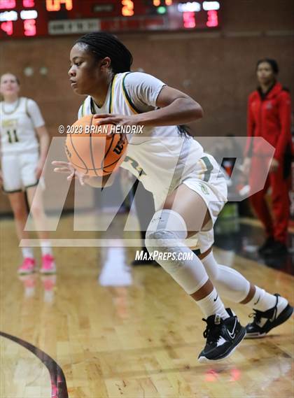 Thumbnail 2 in Independence vs. East Rutherford photogallery.