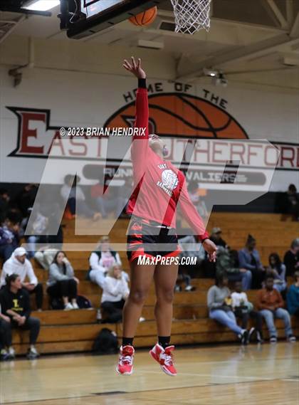 Thumbnail 3 in Independence vs. East Rutherford photogallery.