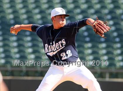 Thumbnail 3 in Stony Point vs. Bell (Rock Hardball Classic) photogallery.