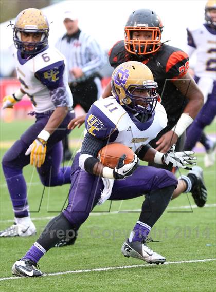 Thumbnail 3 in Union City vs. South Pittsburg (TSSAA Division I Class 1A BlueCross Bowl)  photogallery.