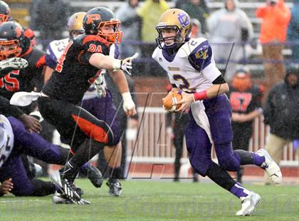Thumbnail 1 in Union City vs. South Pittsburg (TSSAA Division I Class 1A BlueCross Bowl)  photogallery.