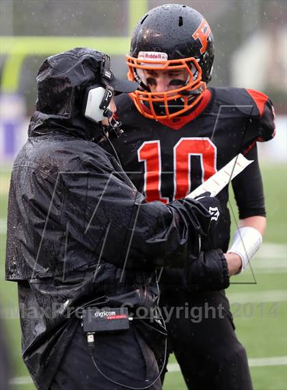 Thumbnail 1 in Union City vs. South Pittsburg (TSSAA Division I Class 1A BlueCross Bowl)  photogallery.