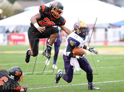 Thumbnail 1 in Union City vs. South Pittsburg (TSSAA Division I Class 1A BlueCross Bowl)  photogallery.