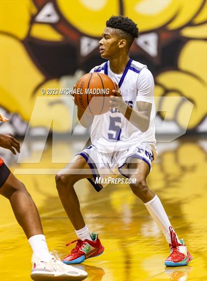 Thumbnail 2 in Port Neches-Groves vs. Ipswich Grammar School (Nederland Bulldog Classic) photogallery.