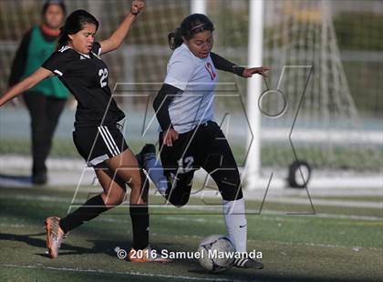 Thumbnail 2 in South Gate vs San Fernando (LA Valley Invitational) photogallery.