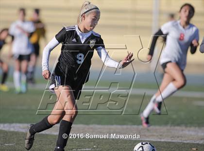 Thumbnail 2 in South Gate vs San Fernando (LA Valley Invitational) photogallery.