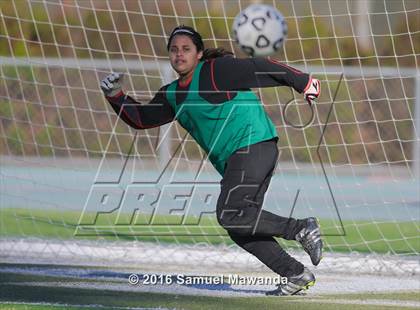 Thumbnail 3 in South Gate vs San Fernando (LA Valley Invitational) photogallery.