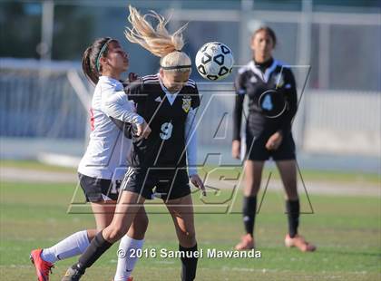 Thumbnail 1 in South Gate vs San Fernando (LA Valley Invitational) photogallery.