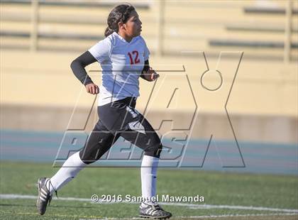 Thumbnail 2 in South Gate vs San Fernando (LA Valley Invitational) photogallery.