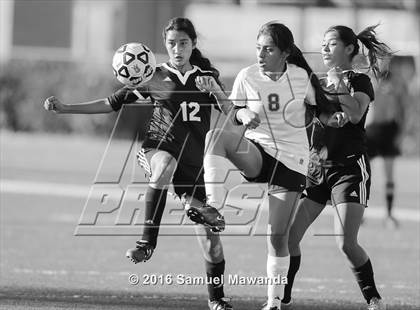 Thumbnail 2 in South Gate vs San Fernando (LA Valley Invitational) photogallery.