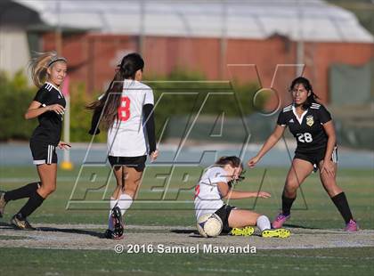 Thumbnail 1 in South Gate vs San Fernando (LA Valley Invitational) photogallery.