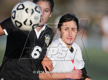 Thumbnail 2 in South Gate vs San Fernando (LA Valley Invitational) photogallery.