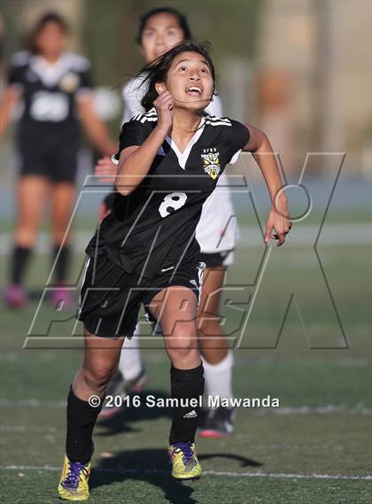 Thumbnail 1 in South Gate vs San Fernando (LA Valley Invitational) photogallery.