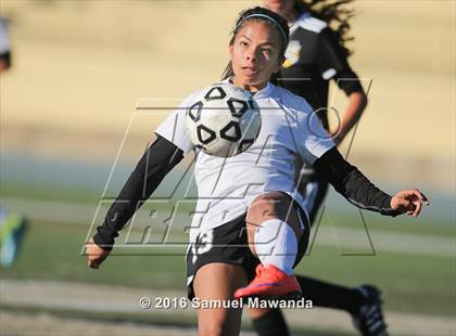 Thumbnail 3 in South Gate vs San Fernando (LA Valley Invitational) photogallery.