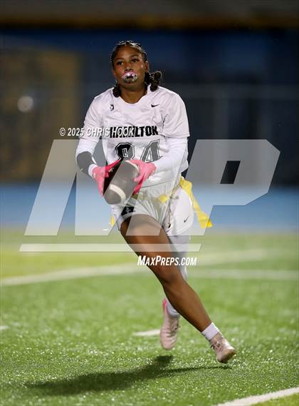 Thumbnail 2 in Hamilton vs. Marana (AIA 6A Semifinals) photogallery.