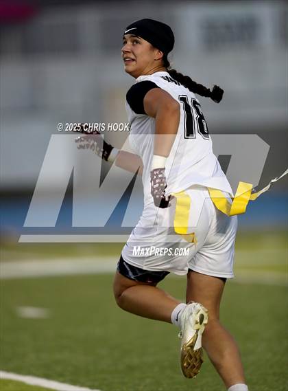 Thumbnail 3 in Hamilton vs. Marana (AIA 6A Semifinals) photogallery.