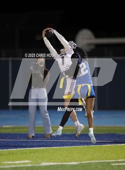Thumbnail 1 in Hamilton vs. Marana (AIA 6A Semifinals) photogallery.