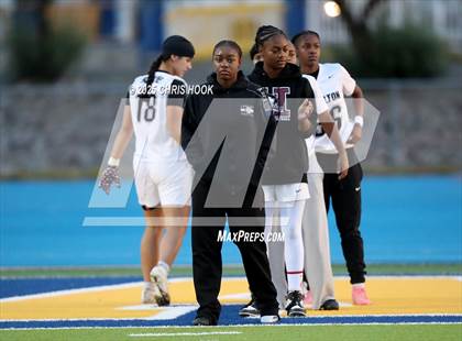 Thumbnail 2 in Hamilton vs. Marana (AIA 6A Semifinals) photogallery.