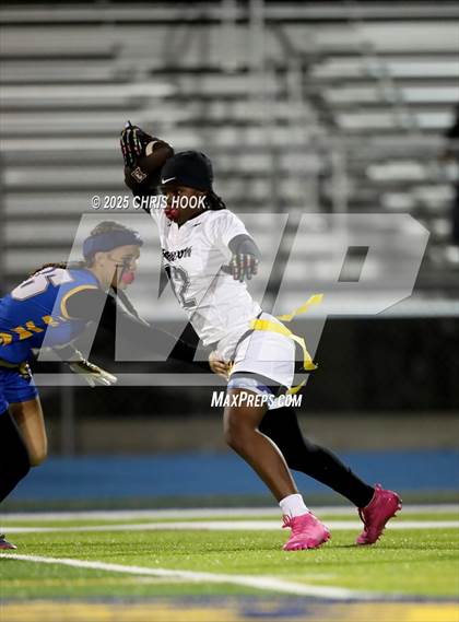 Thumbnail 3 in Hamilton vs. Marana (AIA 6A Semifinals) photogallery.
