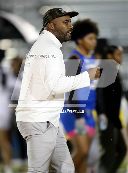 Thumbnail 3 in Hamilton vs. Marana (AIA 6A Semifinals) photogallery.