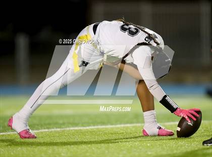 Thumbnail 3 in Hamilton vs. Marana (AIA 6A Semifinals) photogallery.