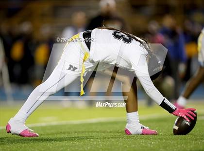Thumbnail 2 in Hamilton vs. Marana (AIA 6A Semifinals) photogallery.