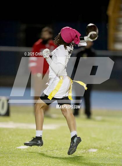 Thumbnail 2 in Hamilton vs. Marana (AIA 6A Semifinals) photogallery.