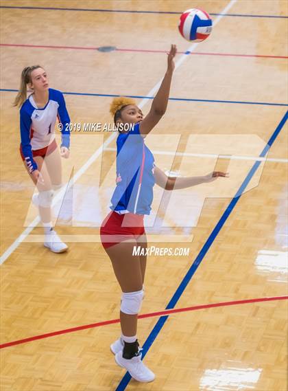 Thumbnail 2 in Notre Dame vs Red Bank (Choo Choo Classic) photogallery.