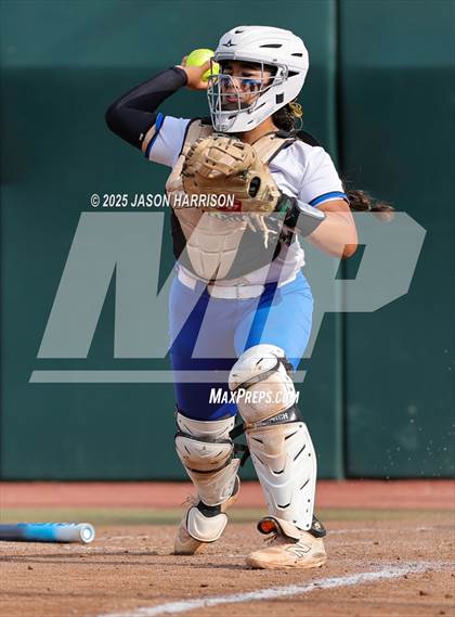 Thumbnail 1 in Midway vs. Clear Springs (UIL Softball 6A D1 Final) photogallery.