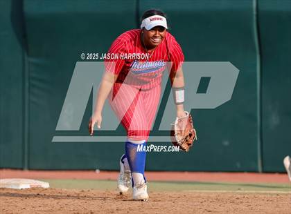 Thumbnail 1 in Midway vs. Clear Springs (UIL Softball 6A D1 Final) photogallery.