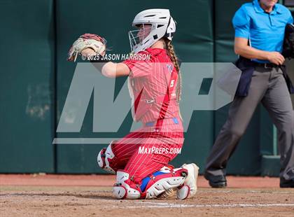Thumbnail 2 in Midway vs. Clear Springs (UIL Softball 6A D1 Final) photogallery.