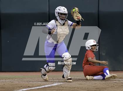 Thumbnail 2 in Midway vs. Clear Springs (UIL Softball 6A D1 Final) photogallery.