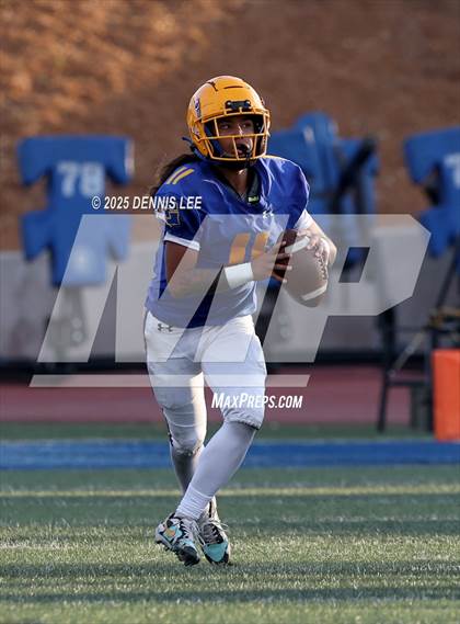 Thumbnail 2 in JV: De La Salle @ Grant photogallery.