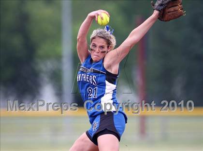 Thumbnail 3 in Hoosick Falls v. Gananda (NYSPHSAA Class C Semifinal) photogallery.