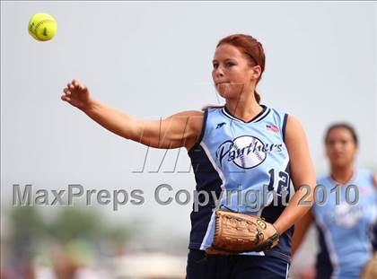 Thumbnail 3 in Hoosick Falls v. Gananda (NYSPHSAA Class C Semifinal) photogallery.