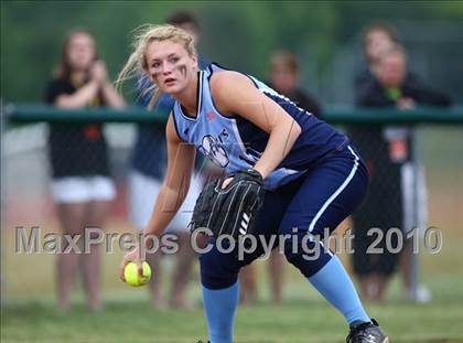 Thumbnail 1 in Hoosick Falls v. Gananda (NYSPHSAA Class C Semifinal) photogallery.