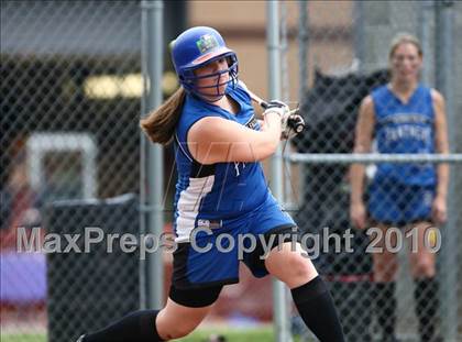 Thumbnail 3 in Hoosick Falls v. Gananda (NYSPHSAA Class C Semifinal) photogallery.