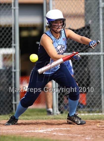 Thumbnail 3 in Hoosick Falls v. Gananda (NYSPHSAA Class C Semifinal) photogallery.
