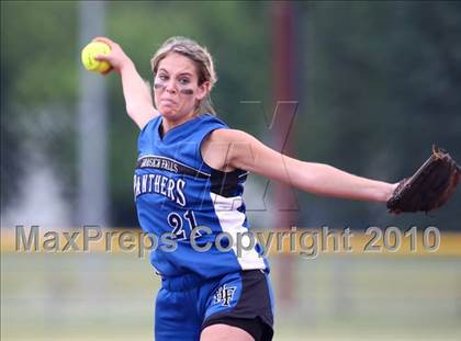 Thumbnail 1 in Hoosick Falls v. Gananda (NYSPHSAA Class C Semifinal) photogallery.