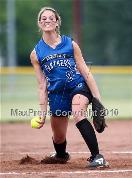 Thumbnail 3 in Hoosick Falls v. Gananda (NYSPHSAA Class C Semifinal) photogallery.