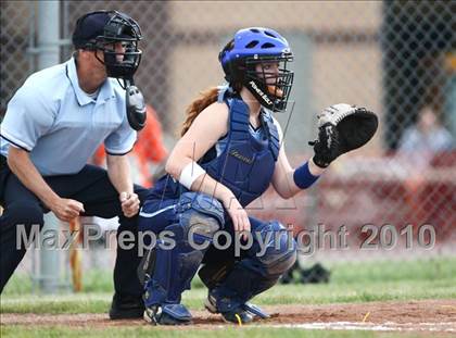 Thumbnail 1 in Hoosick Falls v. Gananda (NYSPHSAA Class C Semifinal) photogallery.