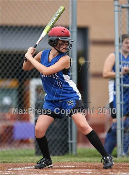 Thumbnail 3 in Hoosick Falls v. Gananda (NYSPHSAA Class C Semifinal) photogallery.