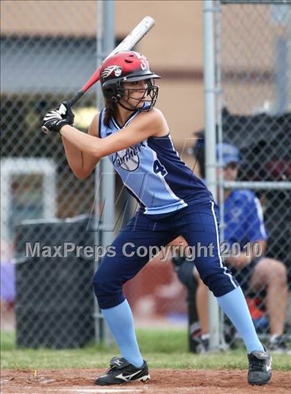 Thumbnail 2 in Hoosick Falls v. Gananda (NYSPHSAA Class C Semifinal) photogallery.