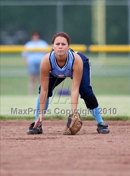 Thumbnail 2 in Hoosick Falls v. Gananda (NYSPHSAA Class C Semifinal) photogallery.