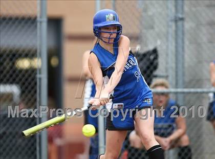 Thumbnail 2 in Hoosick Falls v. Gananda (NYSPHSAA Class C Semifinal) photogallery.