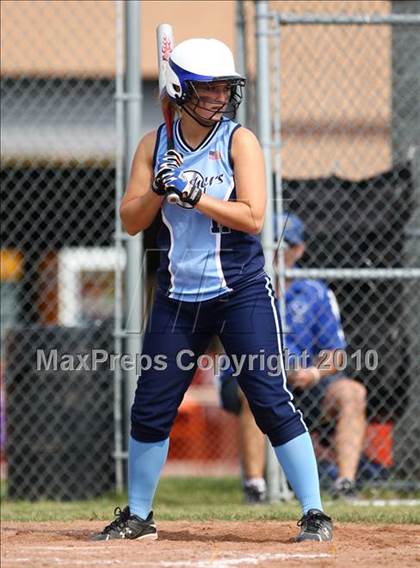 Thumbnail 2 in Hoosick Falls v. Gananda (NYSPHSAA Class C Semifinal) photogallery.