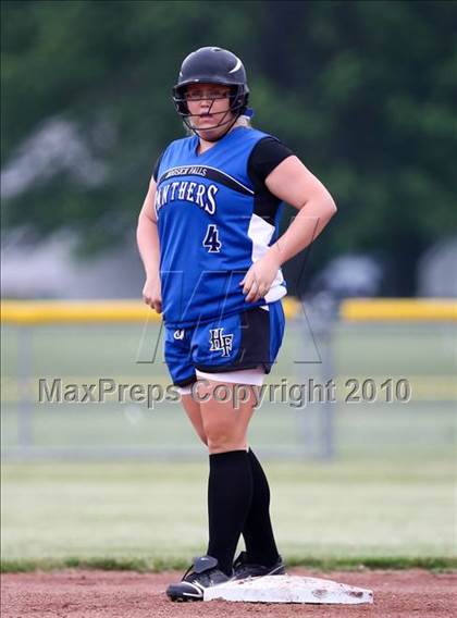 Thumbnail 1 in Hoosick Falls v. Gananda (NYSPHSAA Class C Semifinal) photogallery.