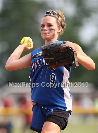 Thumbnail 1 in Hoosick Falls v. Gananda (NYSPHSAA Class C Semifinal) photogallery.